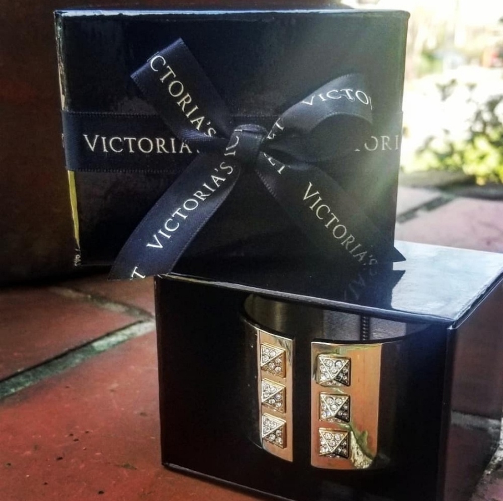 Victoria's Secret Chunky Cuff Bracelet